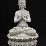 Nagy méretű gyönyörű Buddha szobor (34 cm magas)