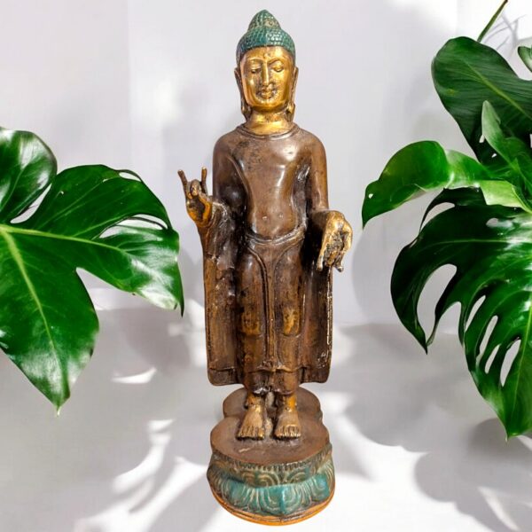 Bronz álló Buddha szobor